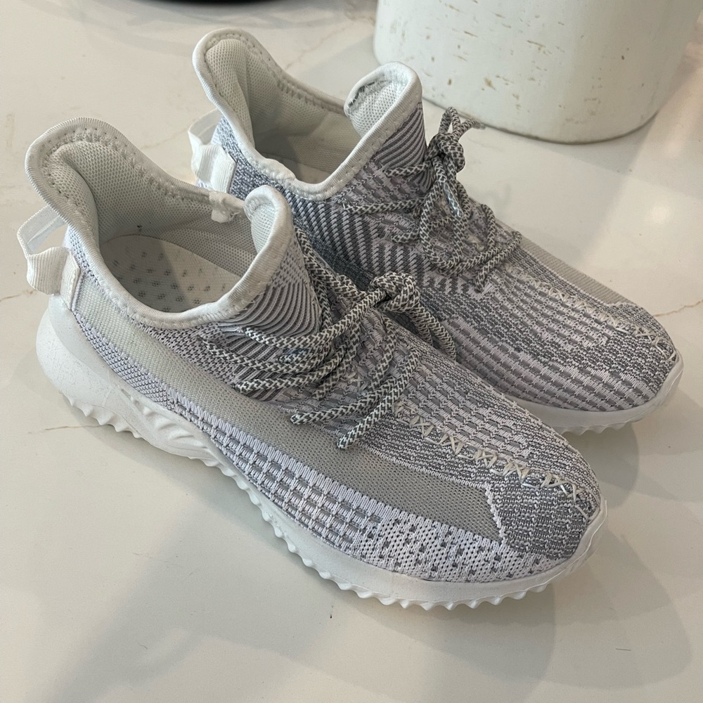 Milo sneakers